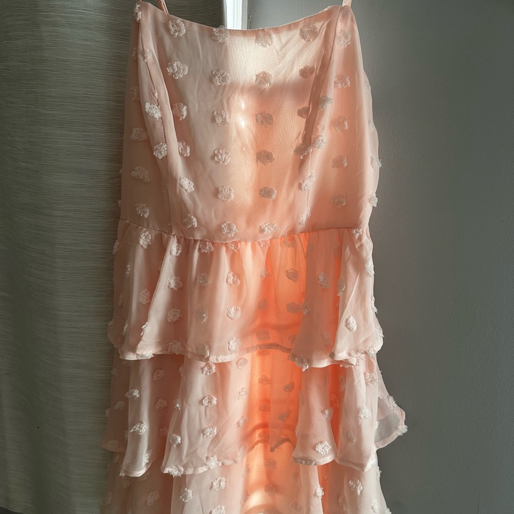 NEW WITH TAGS light pink ruffled Francesca’s dress
